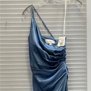 NWT - Size 6 David’s Bridal Galina Signature Steel